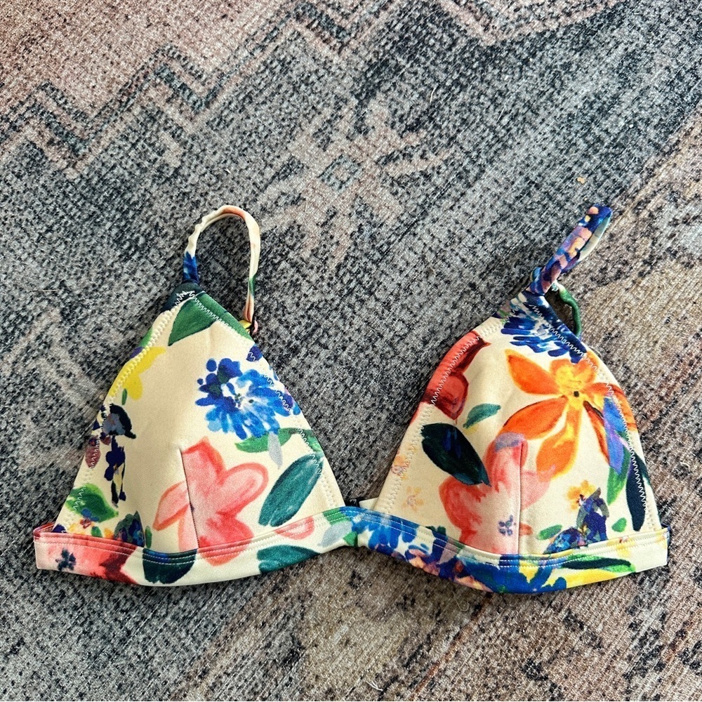 Triangl Floral Bikini Top sz S++